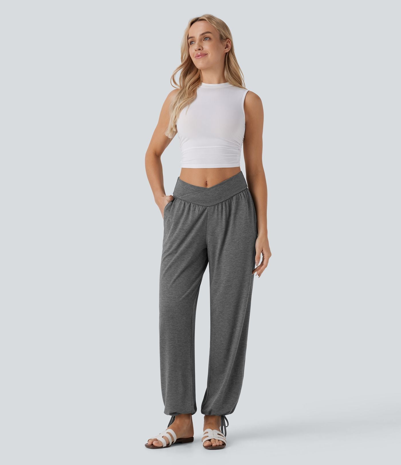 Pantalon de jogging décontracté à taille haute croisée avec poches latérales et cordon de serrage
