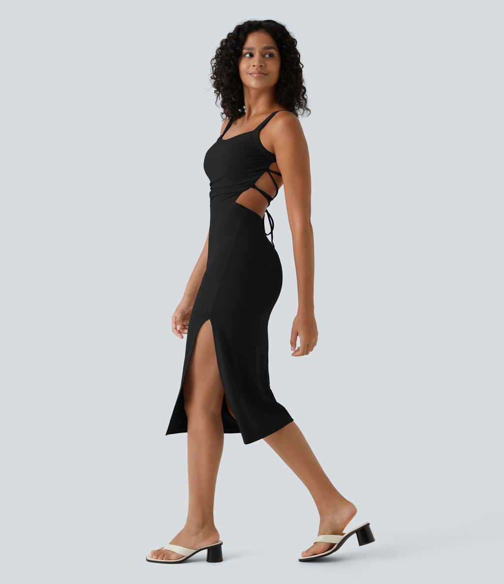 Robe midi laquée fendue, brassière intégrée, dos nu croisé