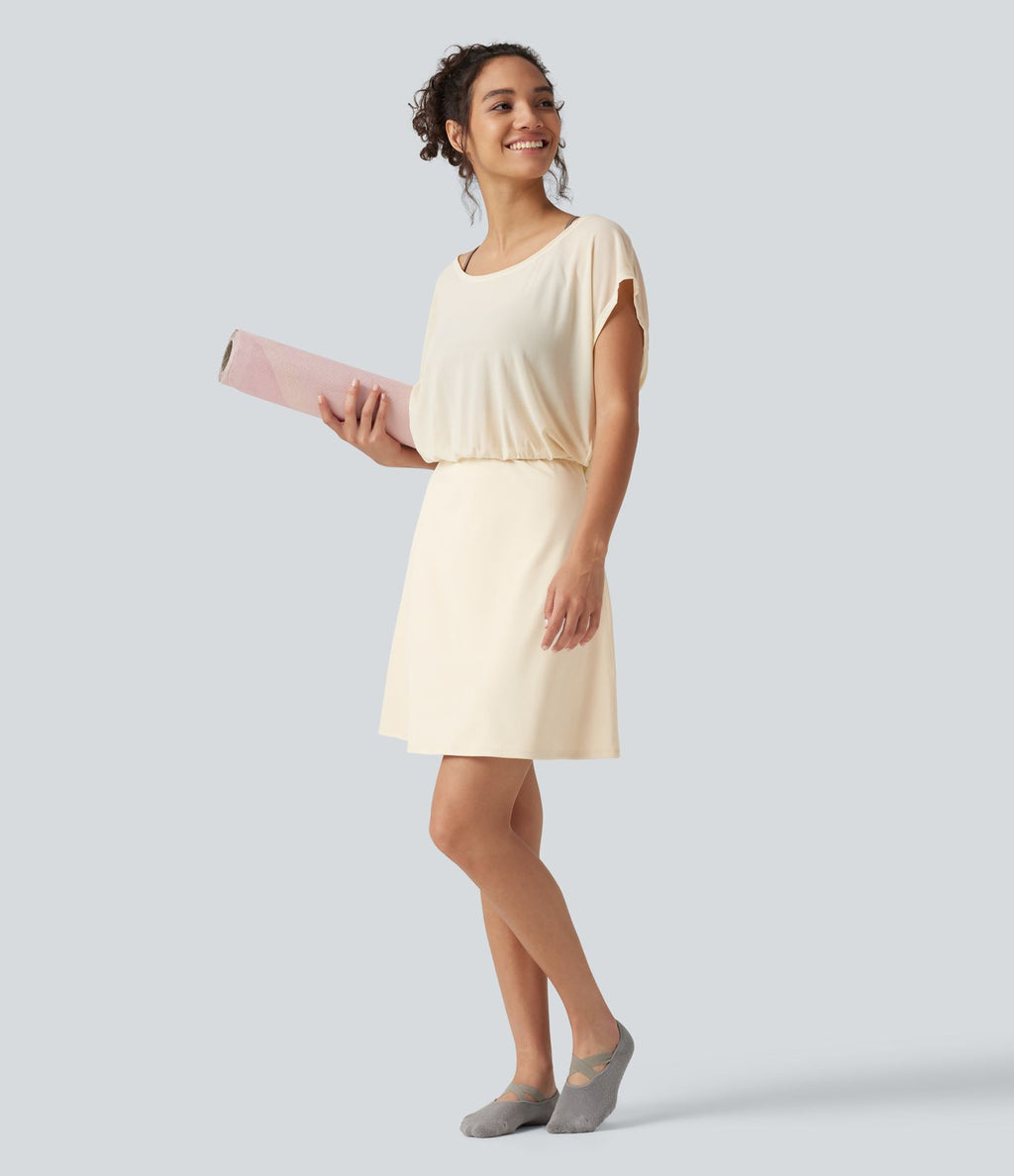 Robe-short mini SoftlyZero™ Plush pour le yoga à encolure bateau, manches courtes et poches - Easy Peasy