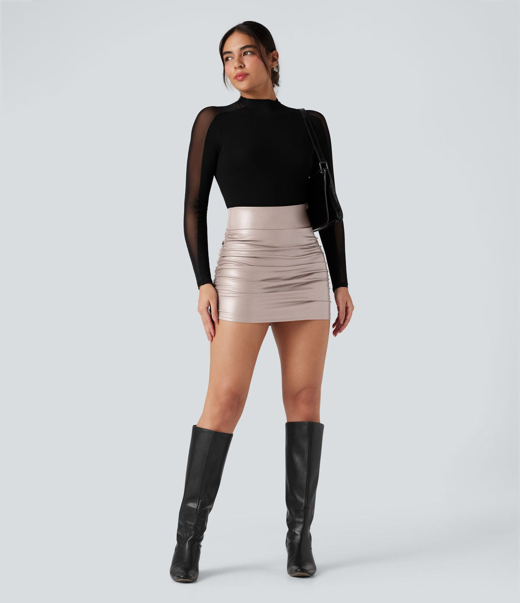 Jupe courte moulante 2-en-1 SoCinched gainante taille haute similicuir polaire froncée ourlet arrondi