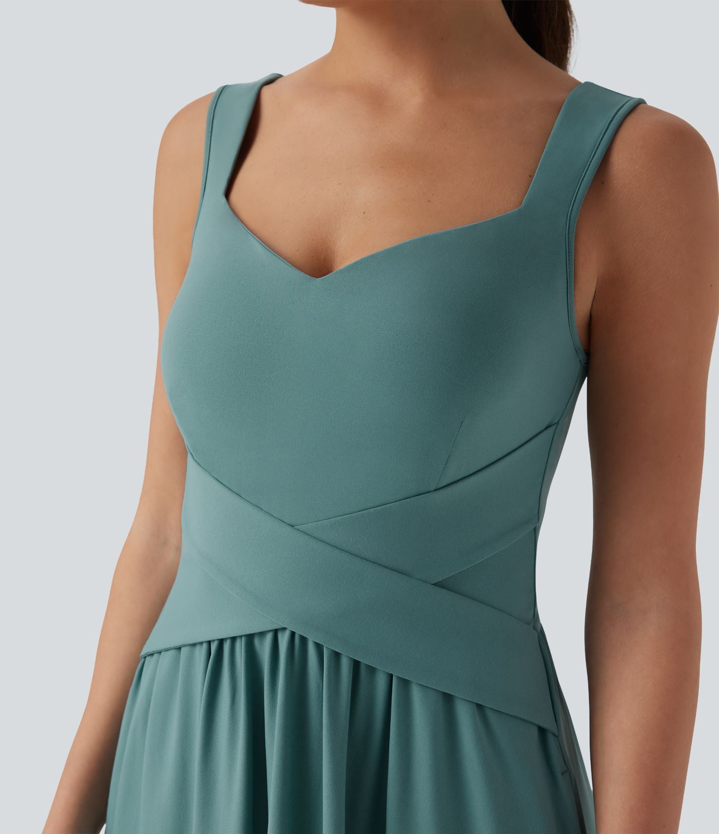 Robe maxi fluide dos nu, avec brassière intégrée et poches