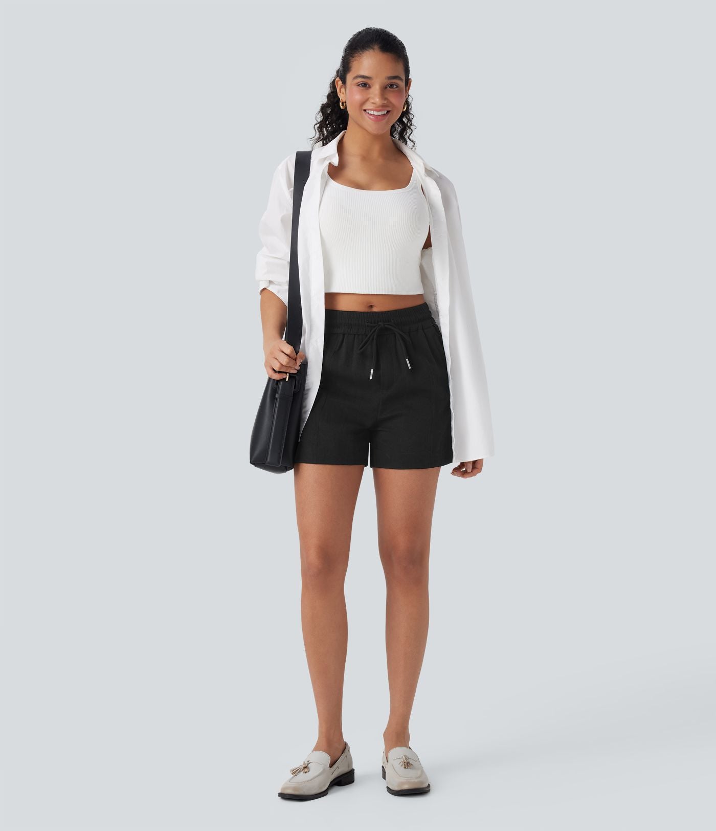Short tailleur taille moyenne avec cordon de serrage et poches zippées latérales