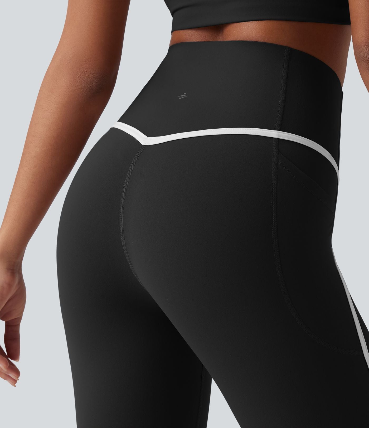 Legging 7/8 de yoga taille haute gainant color block Halara UltraSculpt™ avec poches