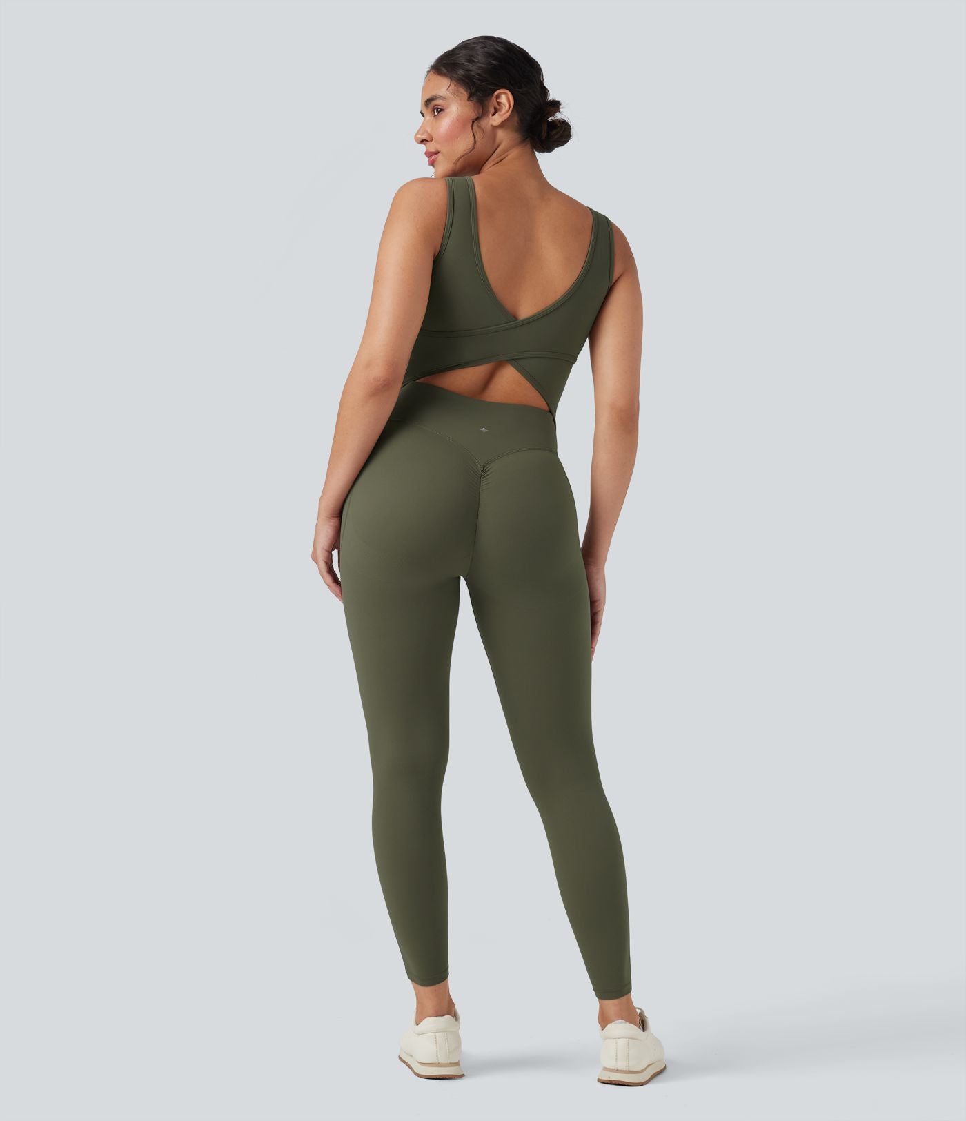 Combinaison de sport Halara UltraSculpt™ col V gainante push-up à poches