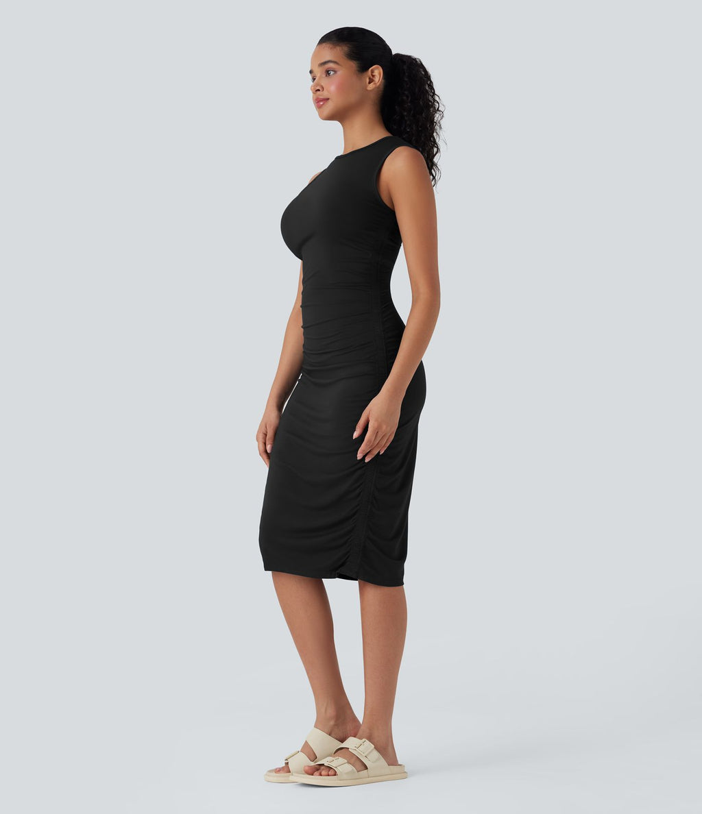 Robe casual moulante col rond sans manches froncée