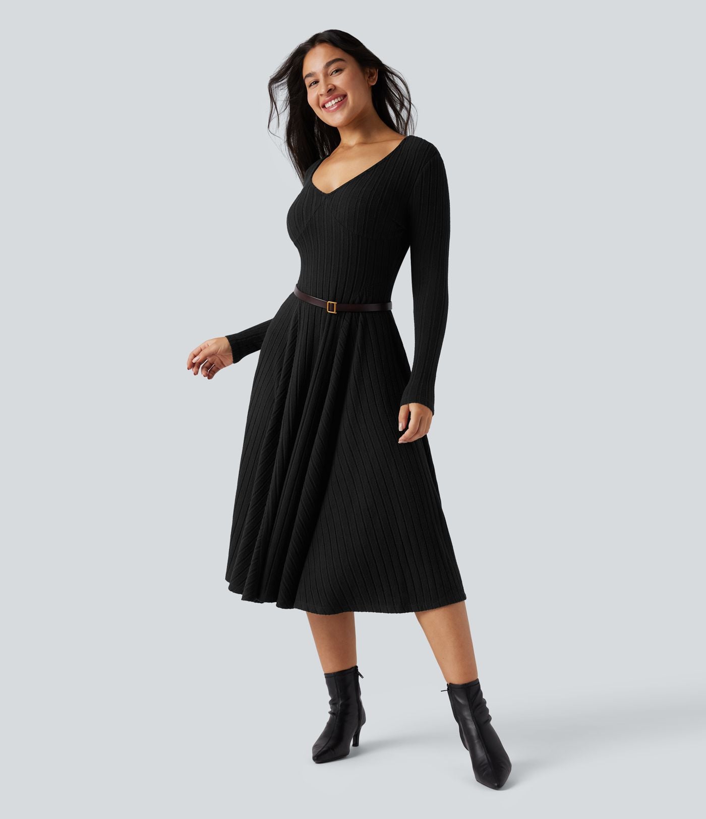 Robe mi-longue évasée maille côtelée à décolleté en V et manches longues