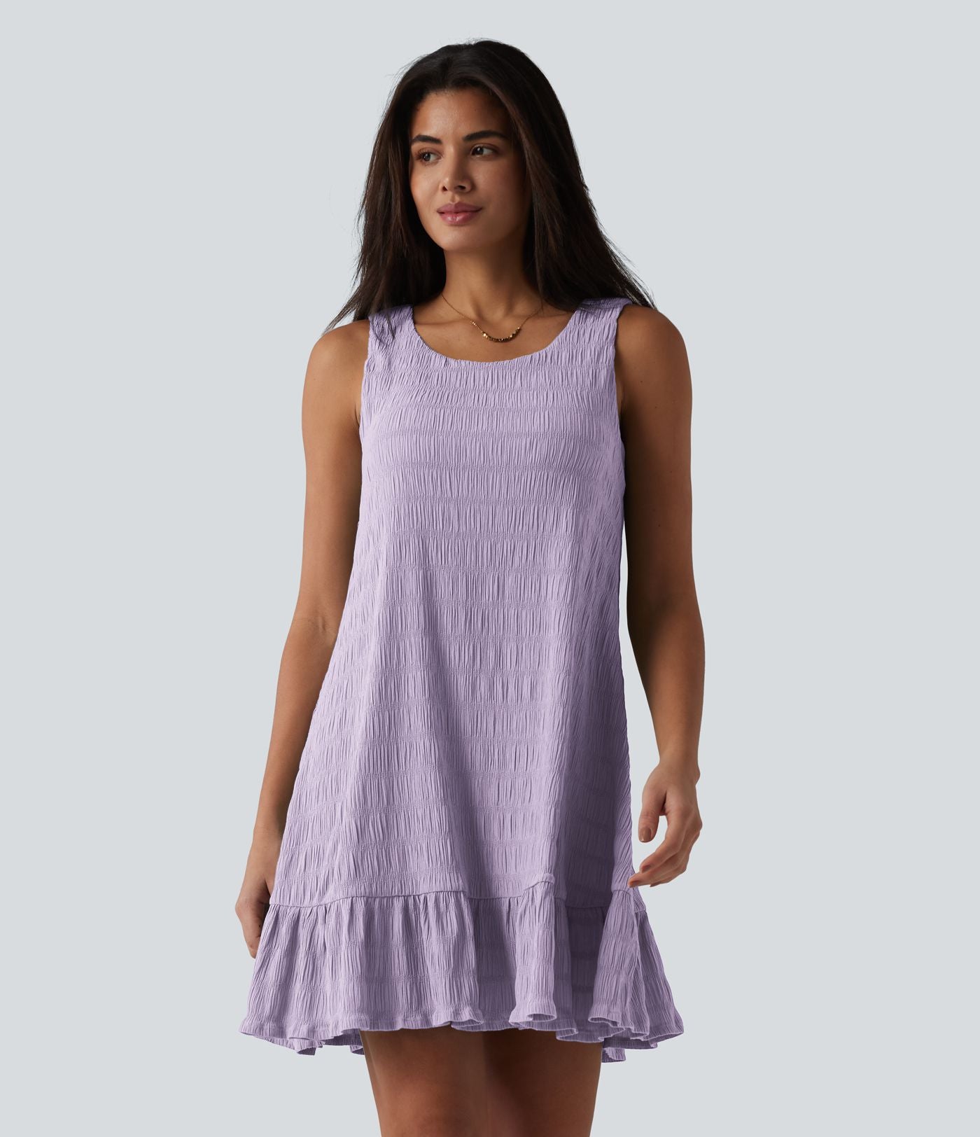 Robe courte décontractée sans manches à col rond, soutien-gorge intégré et ourlet à volants