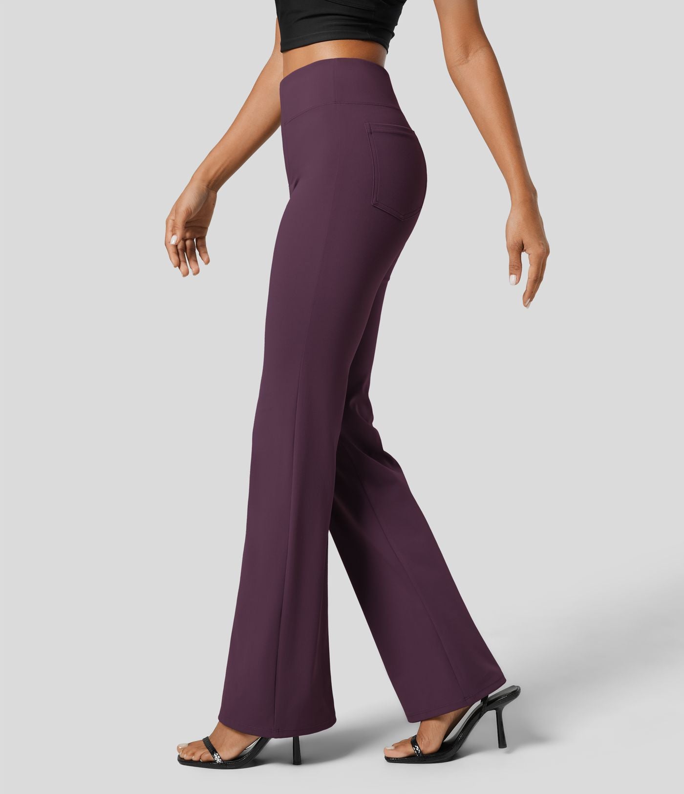 Pantalon tailleur légèrement évasé taille haute avec poches arrière Halara Flex™
