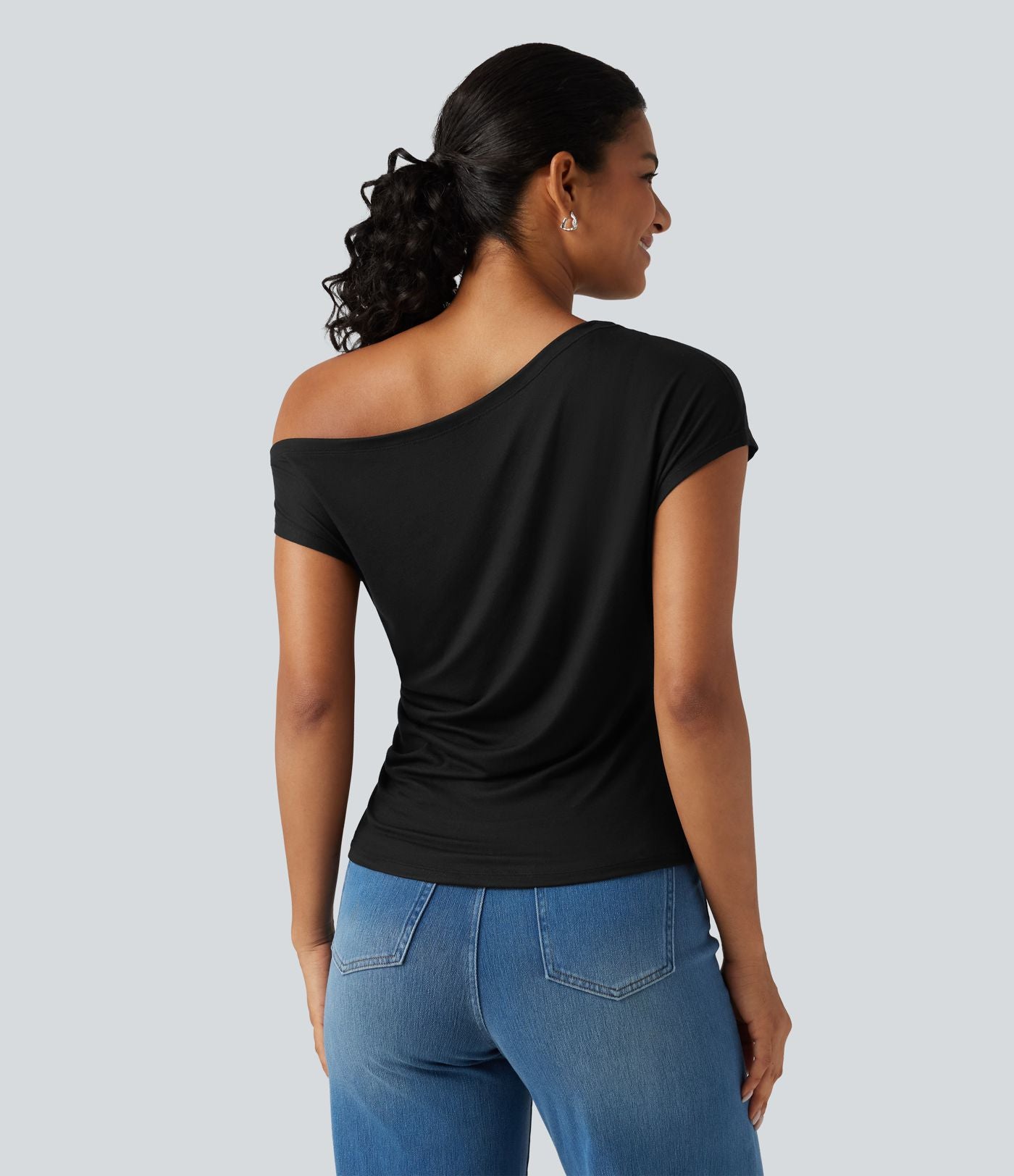 T-shirt côtelé asymétrique avec fronces et coussinets amovibles