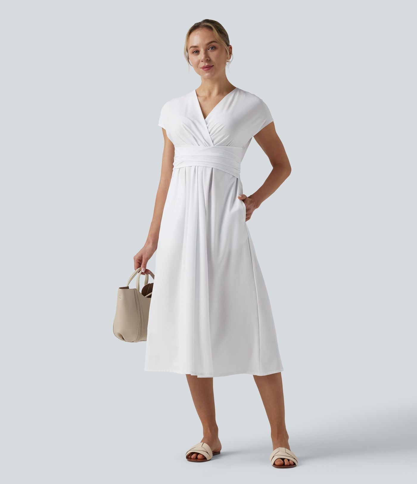 Robe midi Breezeful™ col V manches courtes à liens dans le dos séchage rapide avec poches latérales
