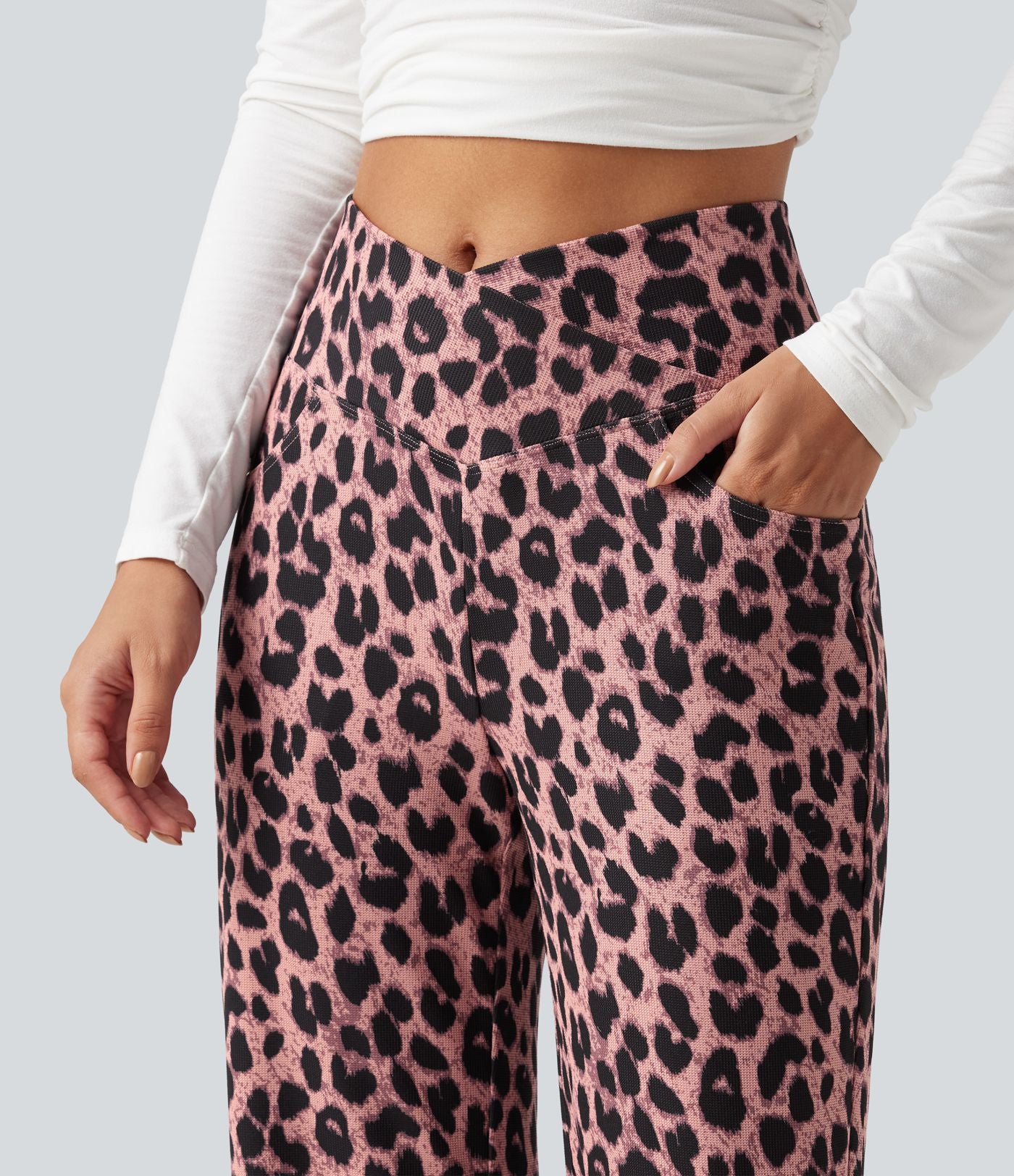 Pantalon large décontracté taille haute croisé imprimé léopard en tissu gaufré avec poches