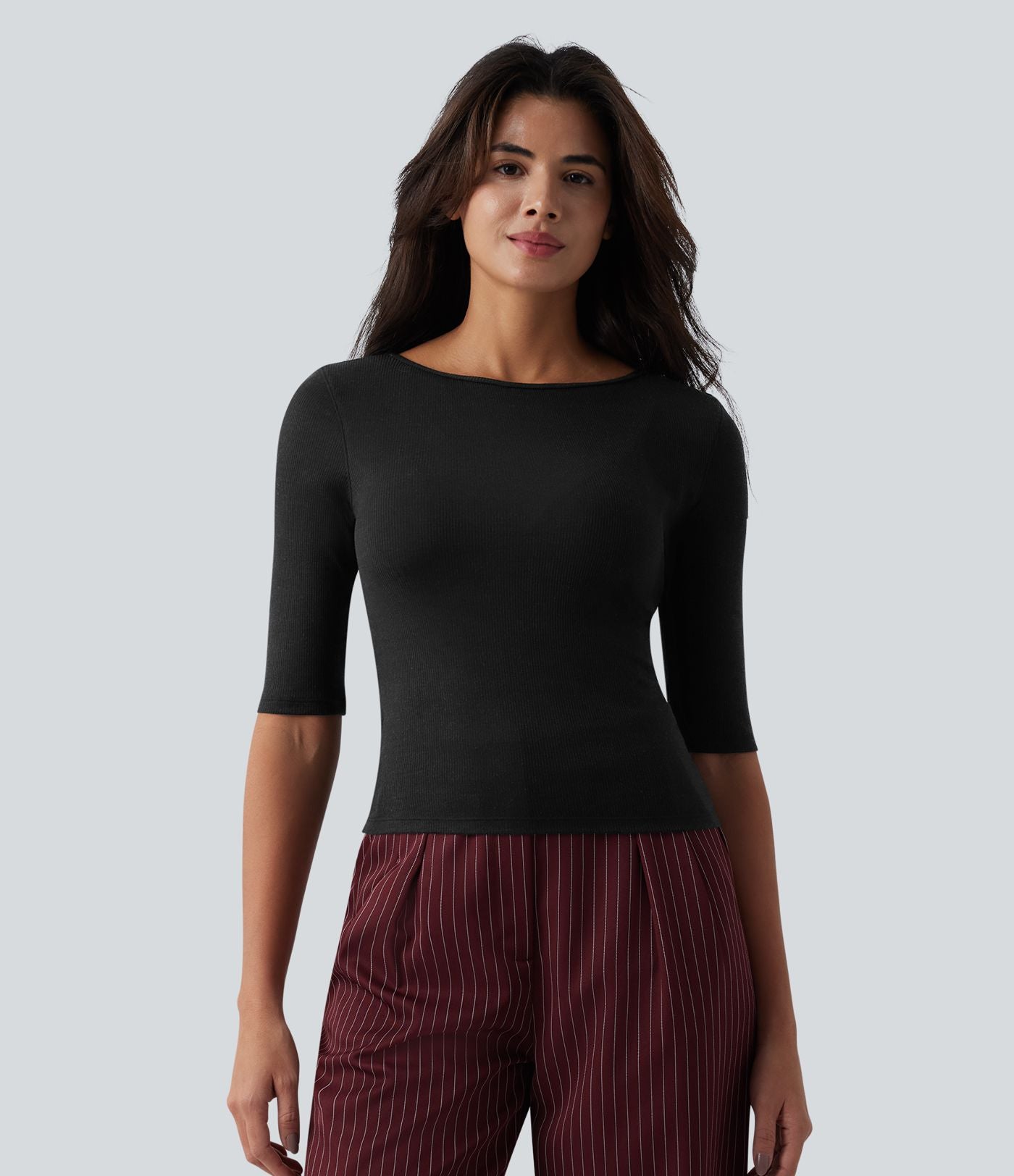 Top tailleur en mélange de laine col rond échancré à manches courtes en maille côtelée