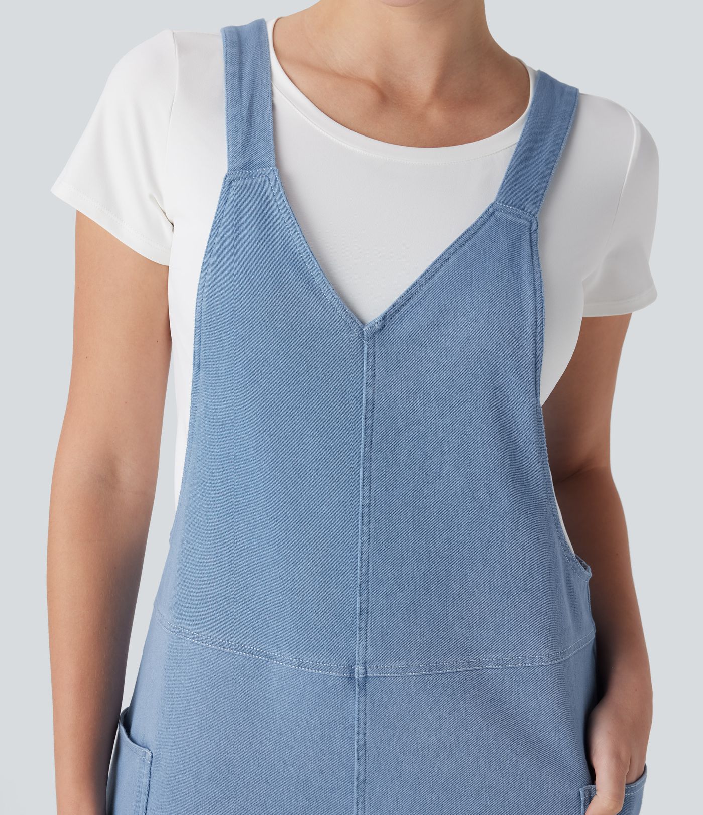 Salopette décontractée Halara Flex™ en denim extensible délavé, col V et poches latérales