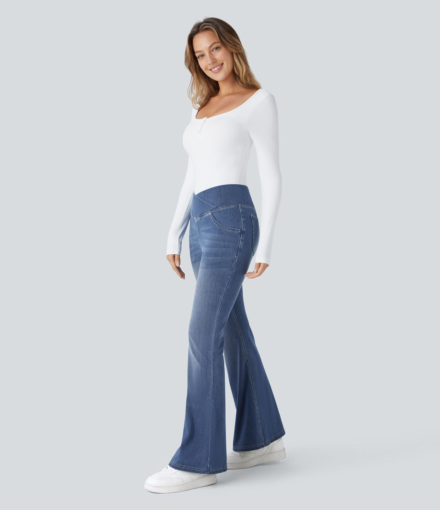 Halara Flex™ Jean Évasé à Taille Haute avec Poche Crossover Tissu Élastique Lavé