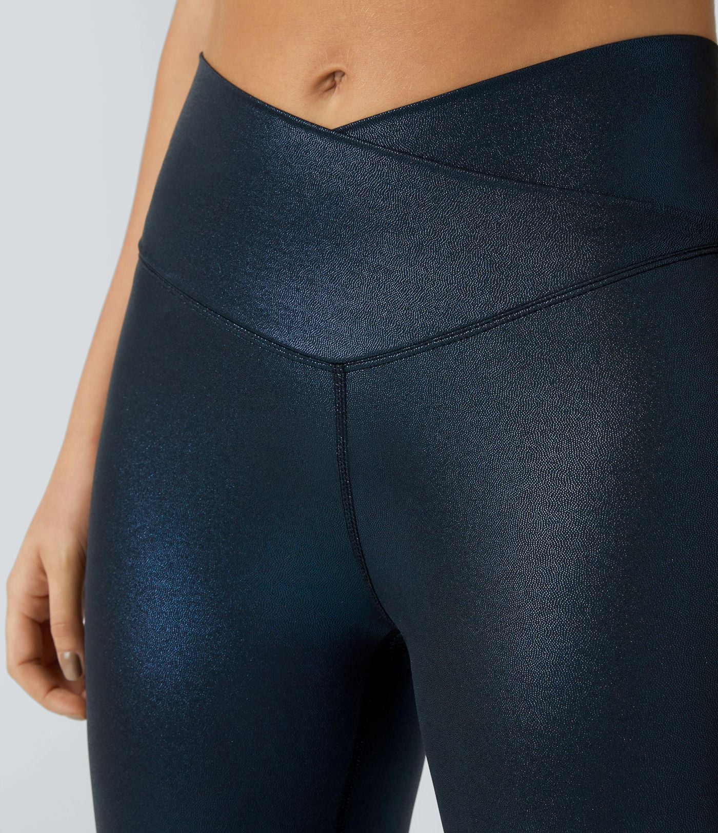 Legging de yoga SoftlyZero™ en simili stretch avec taille croisée, imprimé métallisé et poche arrière