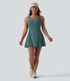 Robe de sport mini 2-en-1 SoftlyZero™ Airy col U poches effet frais InstantCool danse bonnets E-G, accès facile Easy Peasy