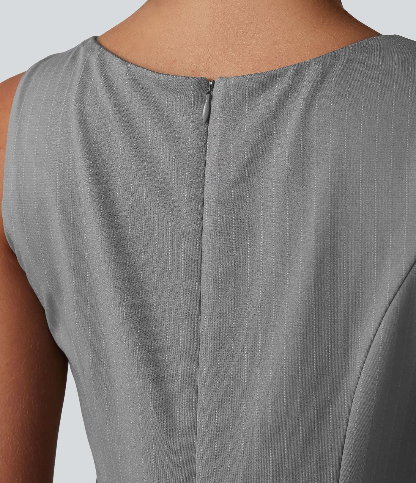 Robe mini habillée col bateau sans manches à rayures et détails plissés