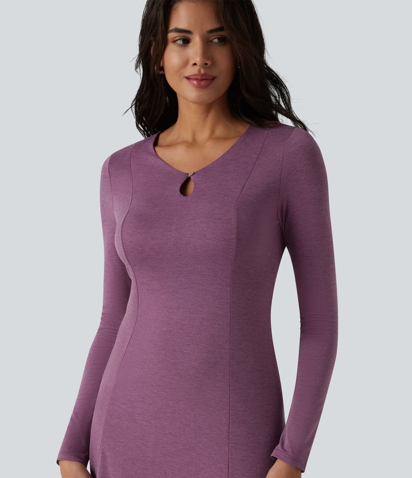 Robe midi à manches longues avec découpes