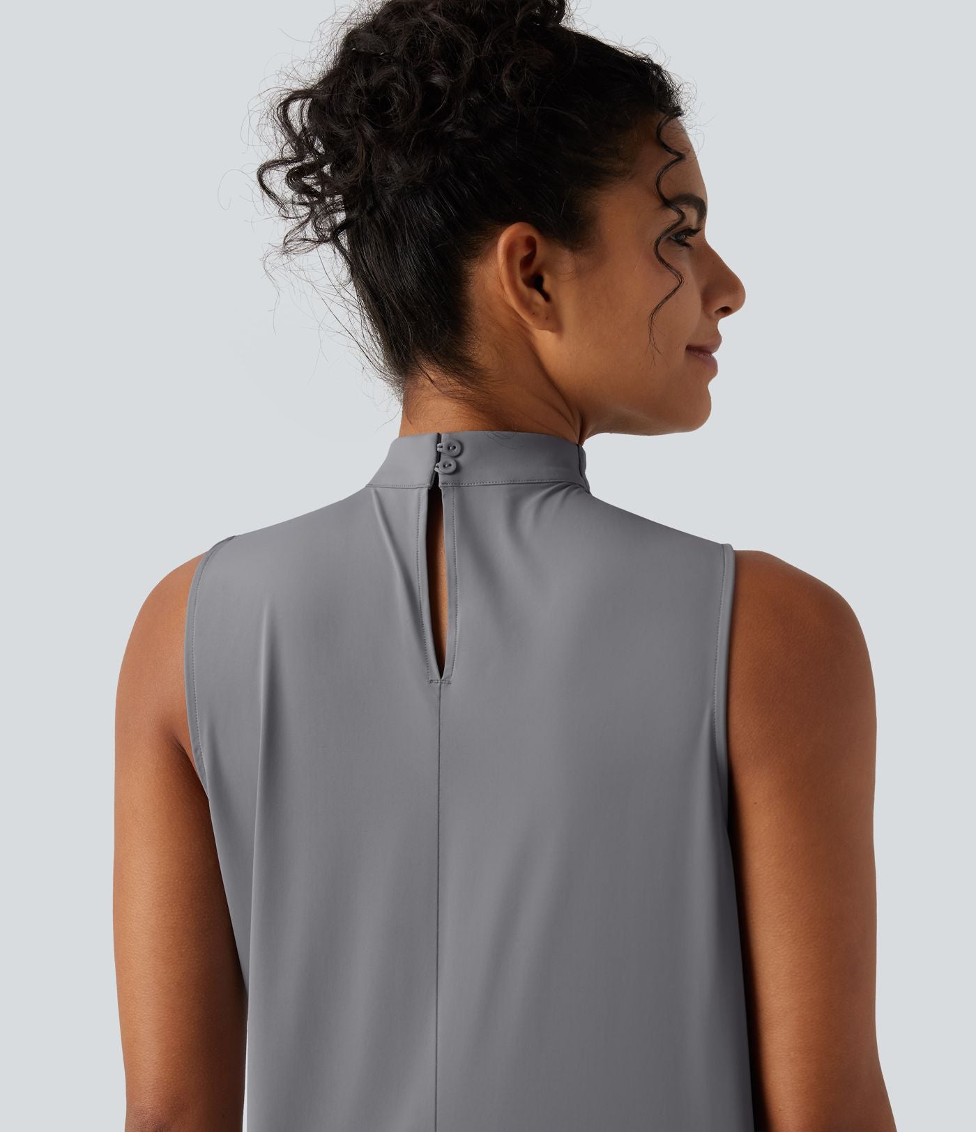 Haut tailleur sans manches à col cheminée et dos à découpe goutte d'eau à effet frais InstantCool, protection solaire UPF50+