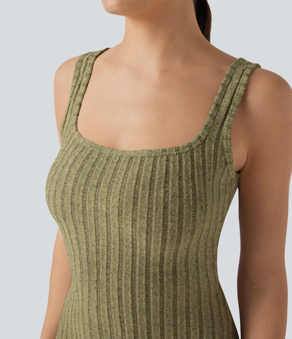 Robe longue moulante décontractée maille côtelée col carré sans manches dos torsadé avec fente