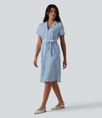 Robe-chemise midi tailleur à manches courtes et col, aspect lin à rayures, ceinturée et avec poches