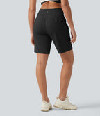 Short de yoga 2-en-1 taille haute croisée en SoftlyZero™ Airy à effet frais InstantCool 22,9 cm avec poches