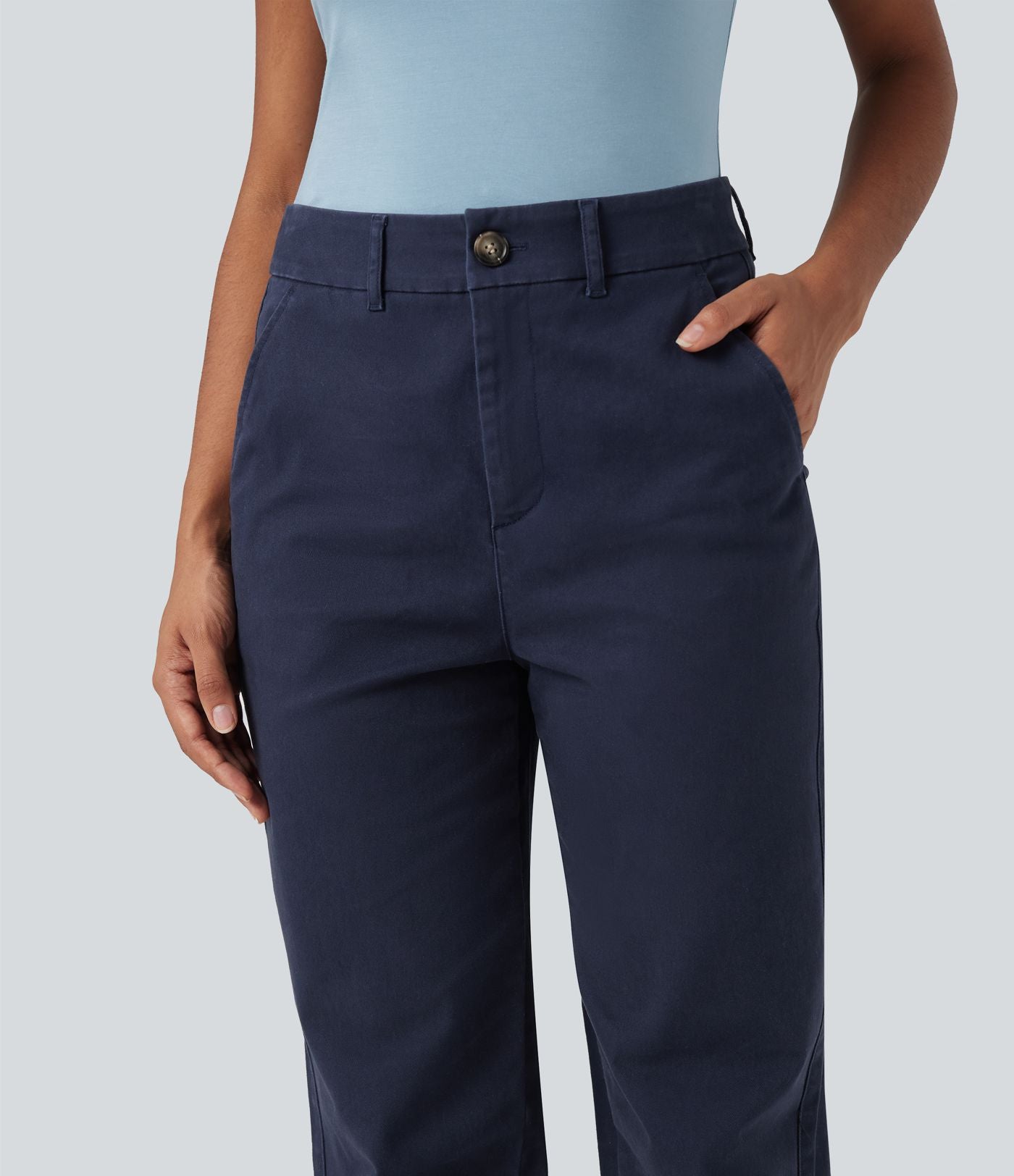 Pantalon coton fuselé taille mi-haute avec poches