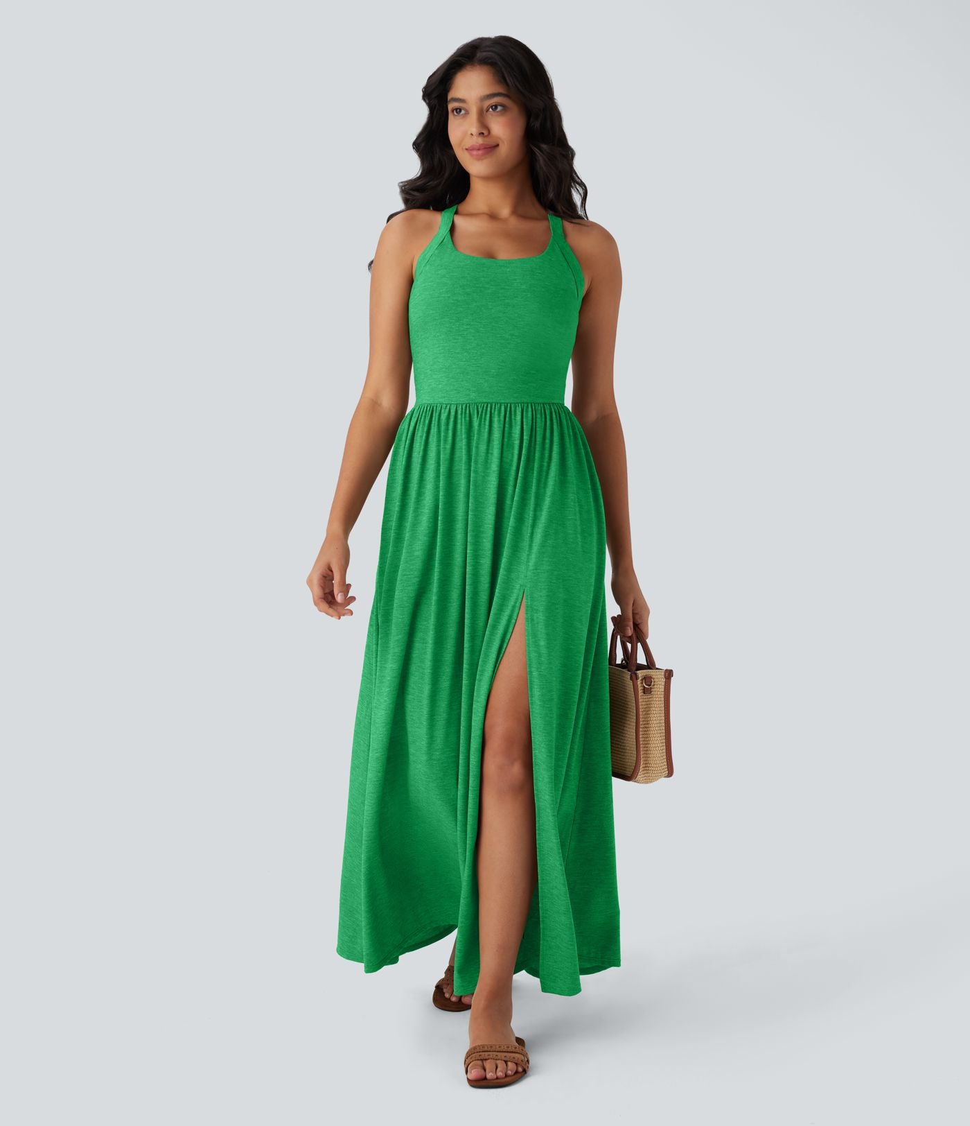 Robe longue fluide fendue avec poches latérales, dos nu et effet torsadé