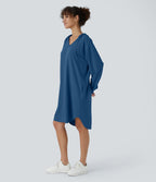 Robe Sweatshirt Casual à Capuche avec Cordon Poches Latérales Ourlet Courbé Asymétrique Oversize Mini en Tissu Gaufré