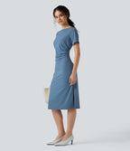 Robe tailleur mi-longue moulante manches courtes froncée
