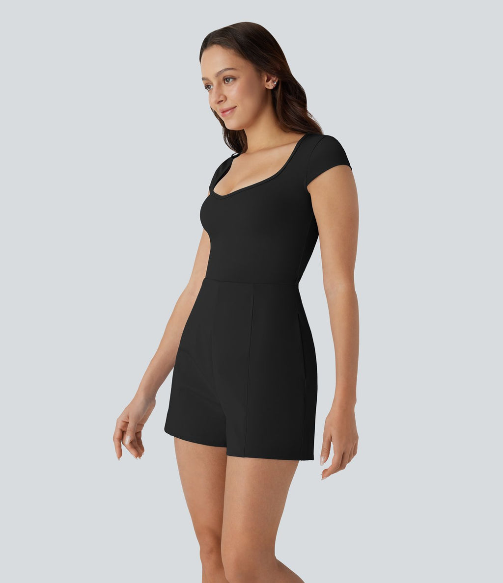 Combinaison de yoga Softlyzero™ Airy avec col U, manches courtes et poches latérales - Édition Easy Peasy