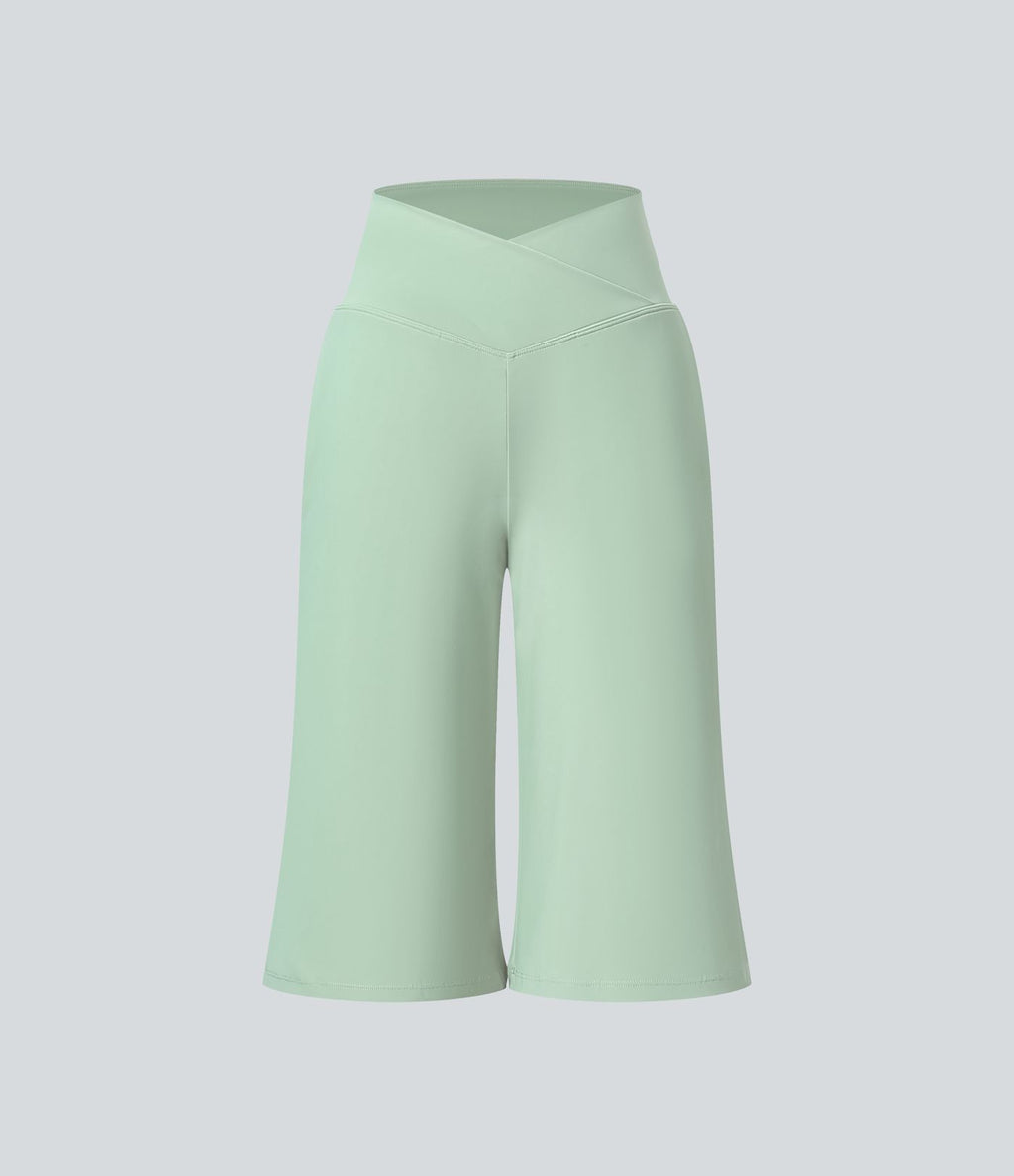 Pantacourt de yoga Cool Touch Softlyzero™ aérien à taille haute croisée, jambe large et poches