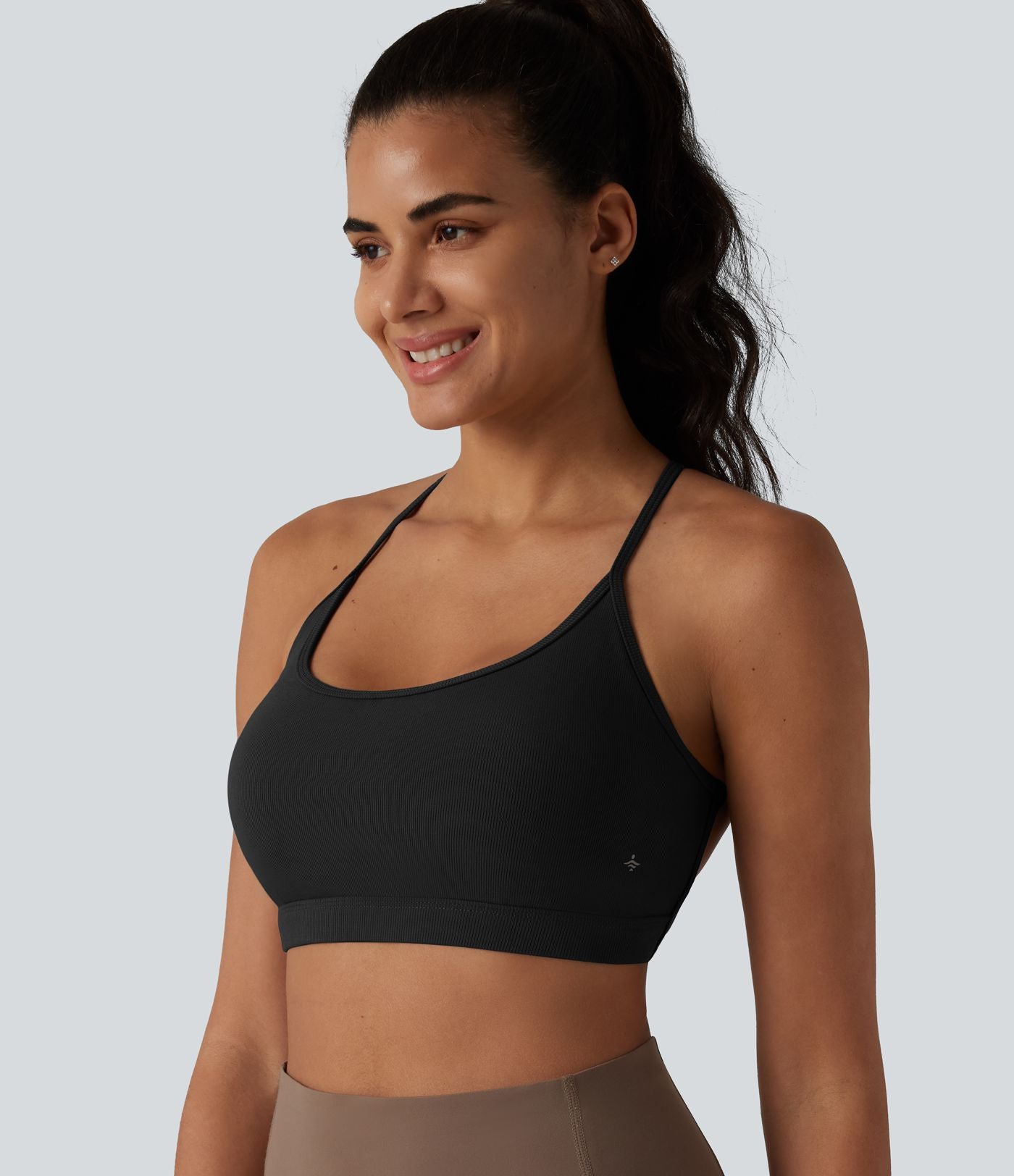 Brassière de sport de yoga en maille côtelée maintien léger dos croisé dos nu avec soutien-gorge intégré