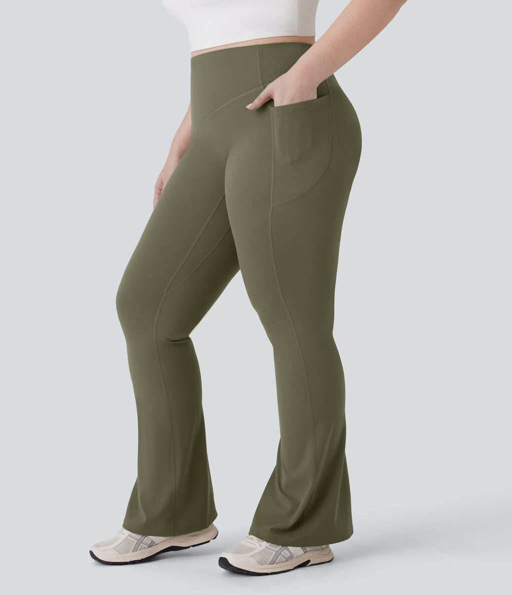 Pantalon de yoga à coupe bootcut gainant galbant taille haute grande taille avec effet scrunch et poches Halara UltraSculpt™