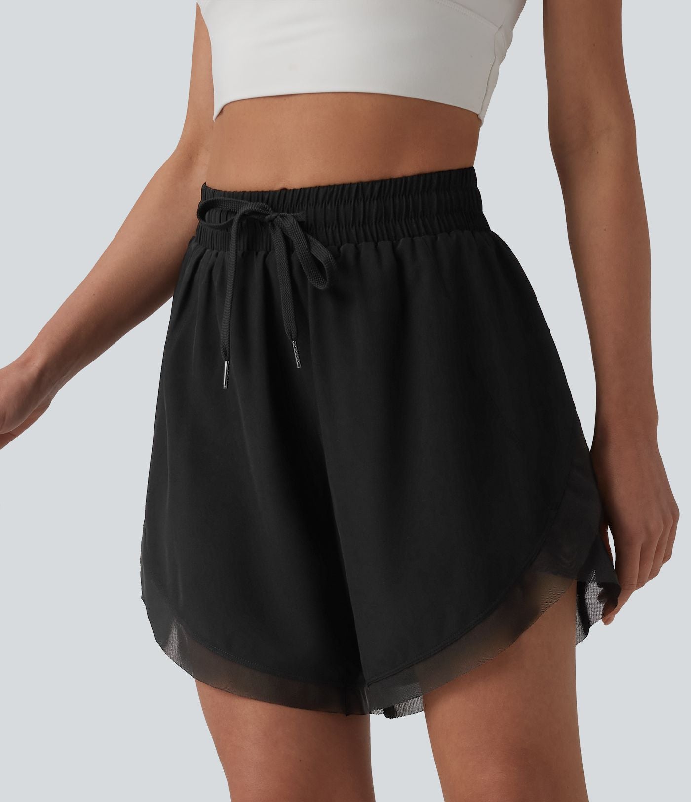 Short de yoga 2-en-1 fluide maille contrastante taille mi-haute 17,5 cm avec cordon de serrage