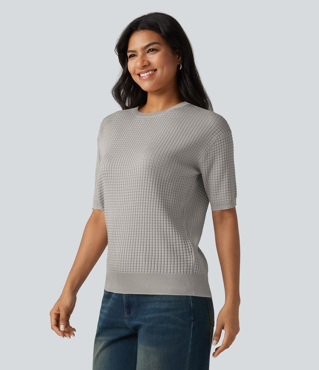 Pull col rond manches courtes en tissu gaufré