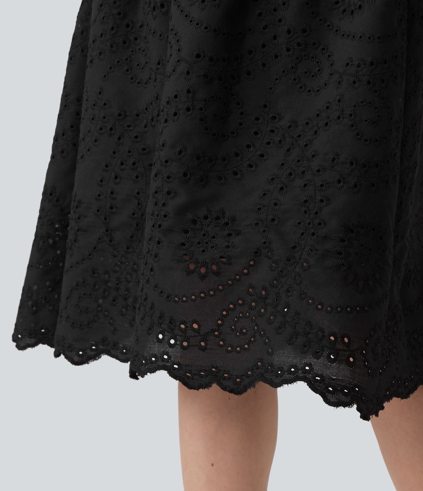 Jupe évasée plage broderie anglaise taille haute