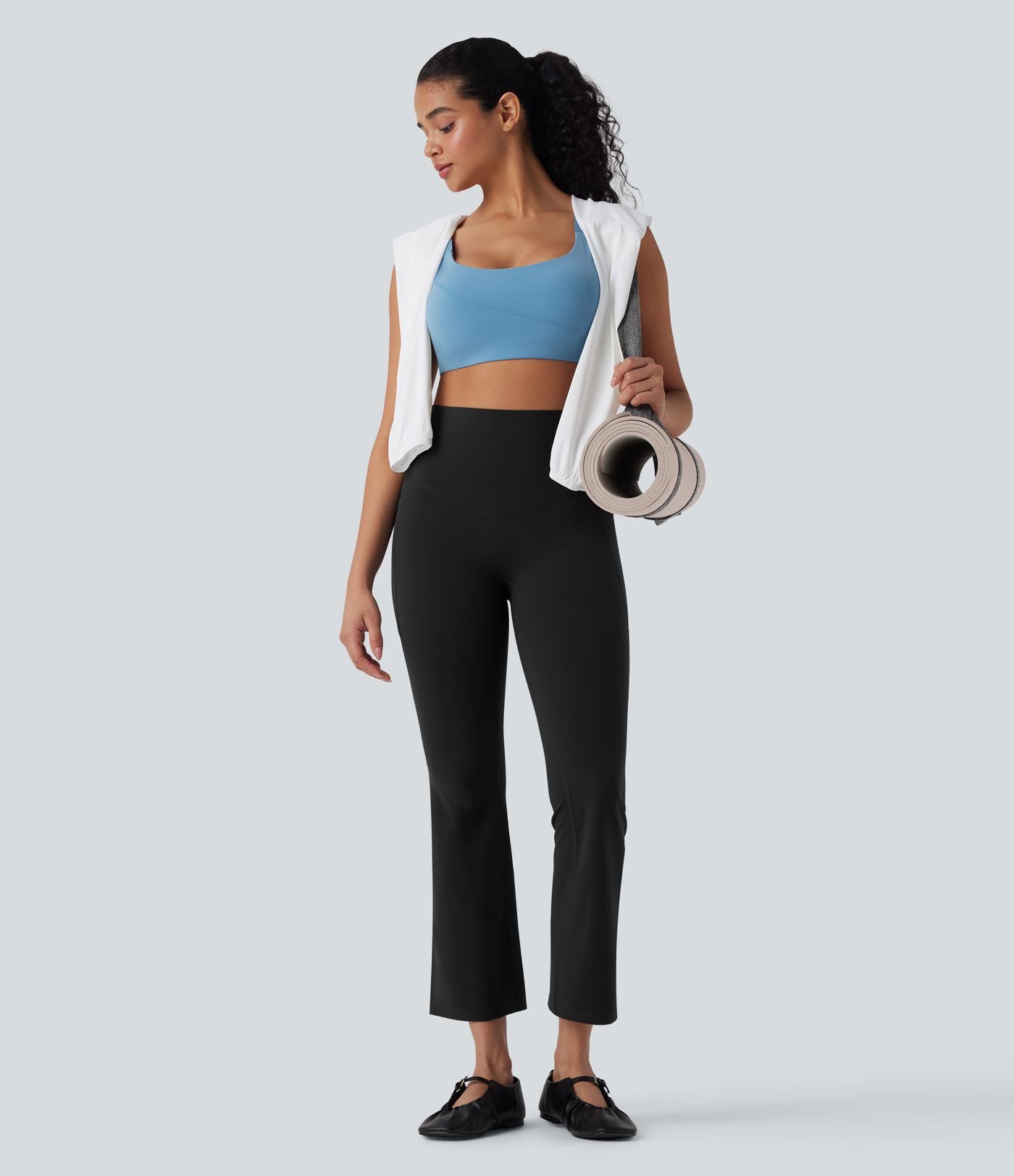 Pantalon 7/8 de yoga à coupe bootcut gainant taille haute avec poches Halara UltraSculpt™