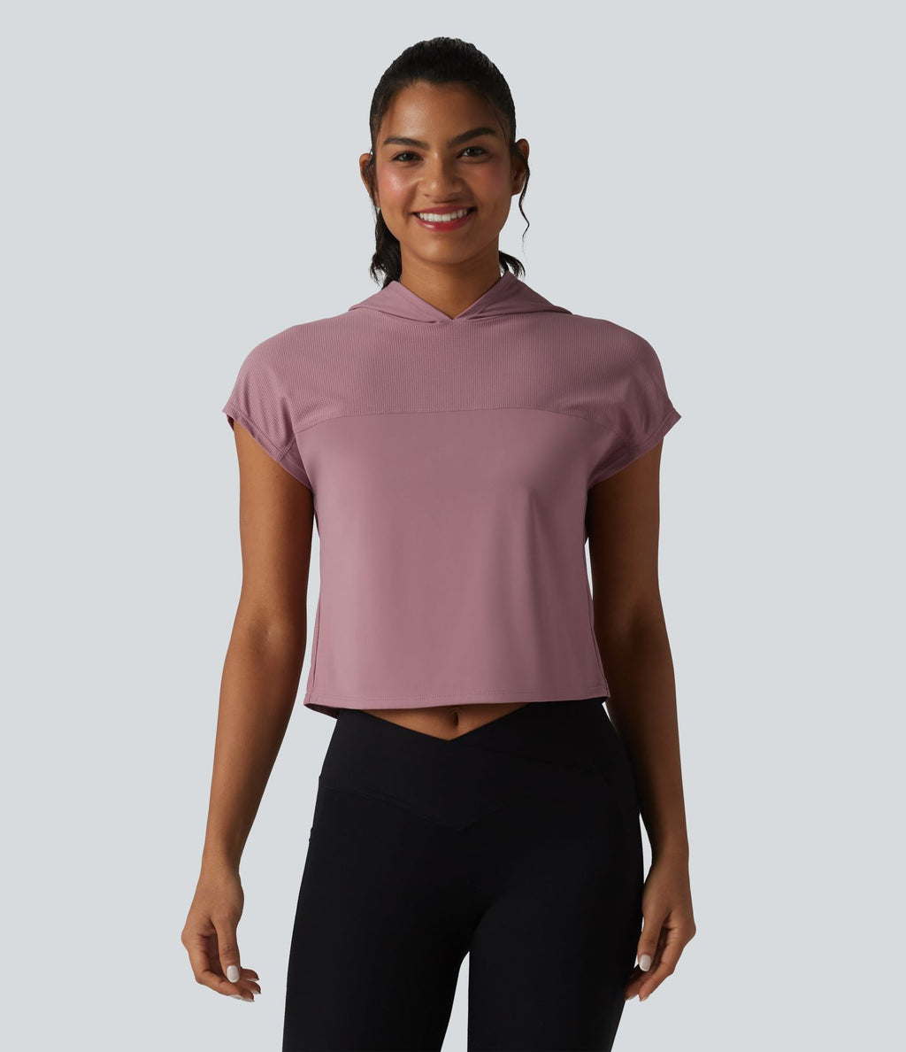 Haut de sport court à capuche et manches courtes en mesh respirant, agréable au toucher, séchage rapide, protection solaire UPF50+