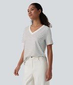 T-shirt décontracté col V manches courtes rayé