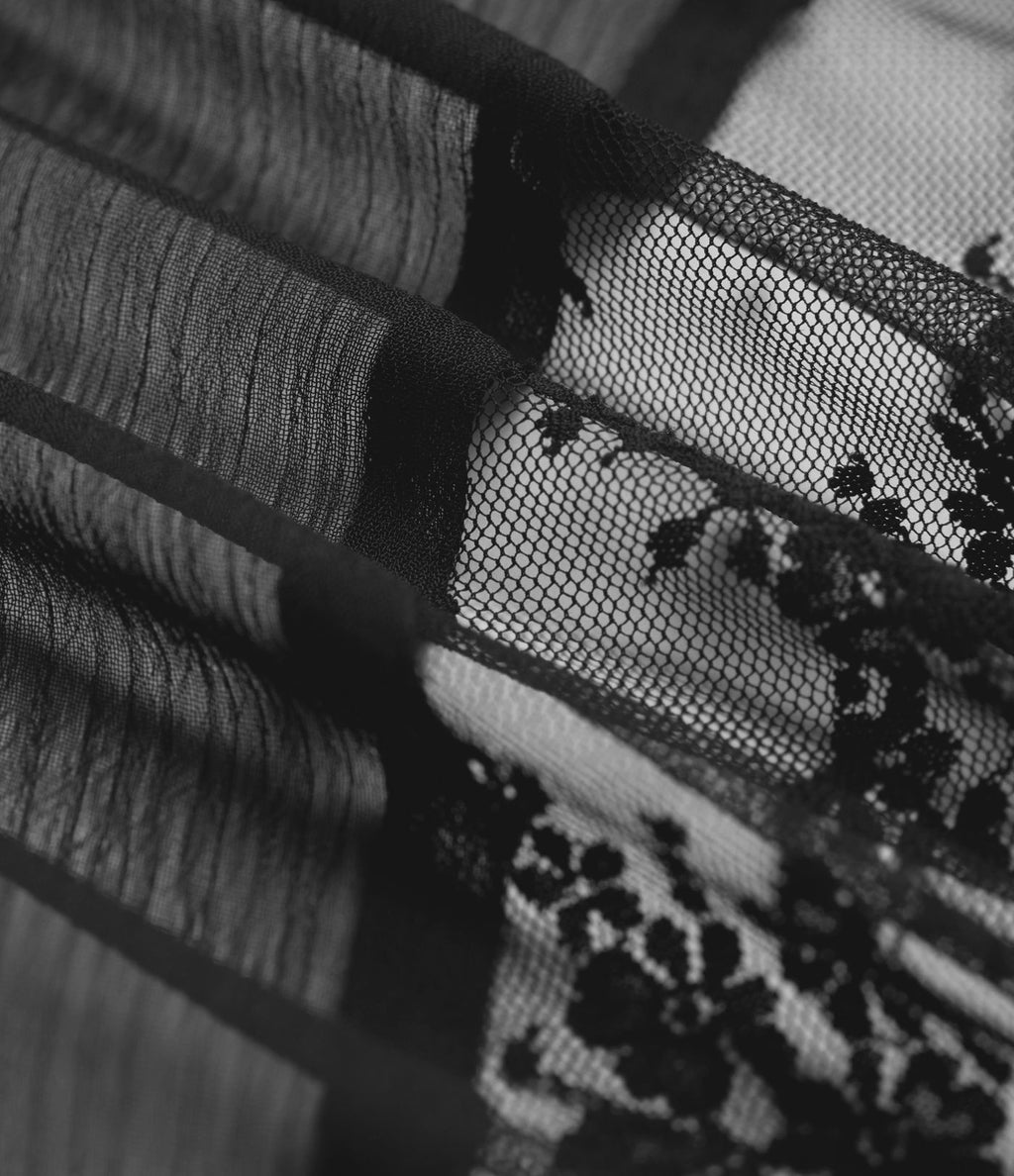 Jupe midi fluide taille haute en mousseline avec dentelle contrastée et fermeture éclair invisible