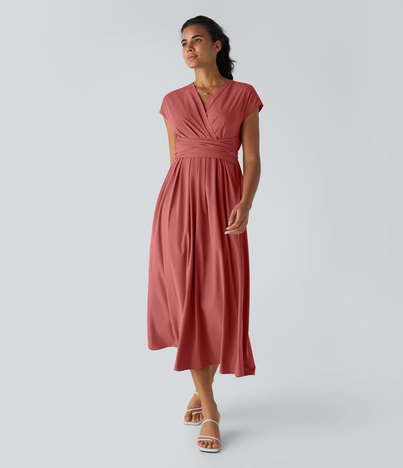 Breezeful™ Robe Mi-Longue Col en V Manches Courtes Poche Latérale Nouée au Dos Séchage Rapide