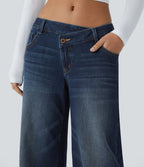 Halara Flex™ Jean large asymétrique taille basse avec bouton, fermeture éclair et poches multiples, délavé et extensible en maille