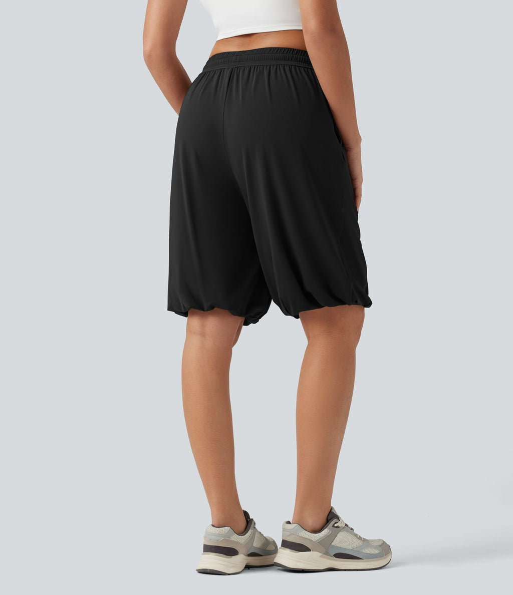 Short bouffant de danse taille basse en SoftlyZero™ à cordon de serrage avec poches - UPF50+