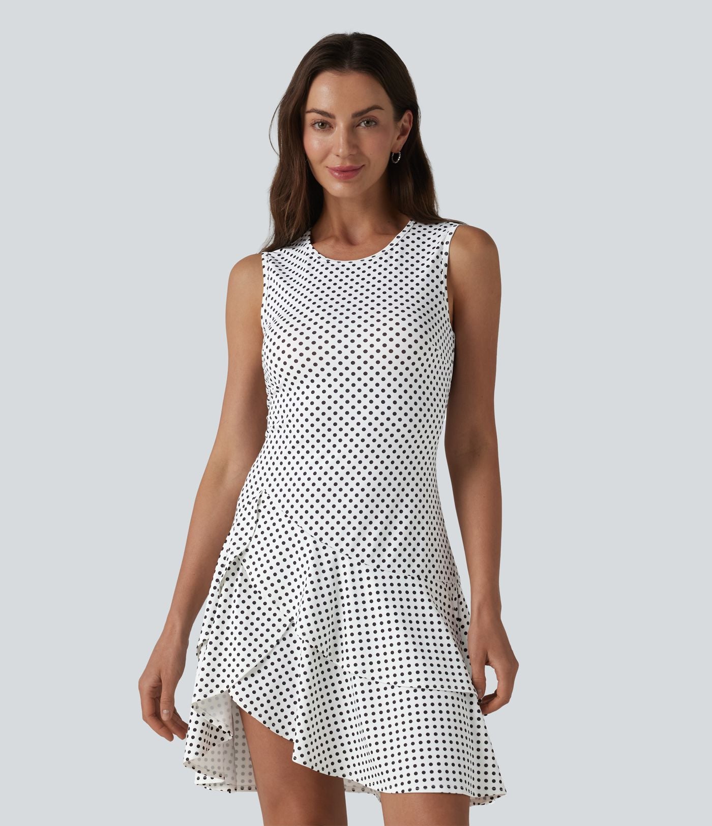 Robe mini casual à pois col rond sans manches ourlet à volants superposés
