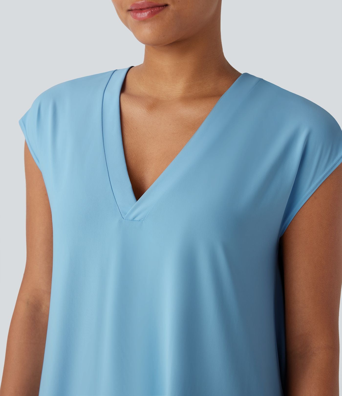 Cache-maillot décontracté à col V avec fente, à effet frais InstantCool, protection solaire UPF50+