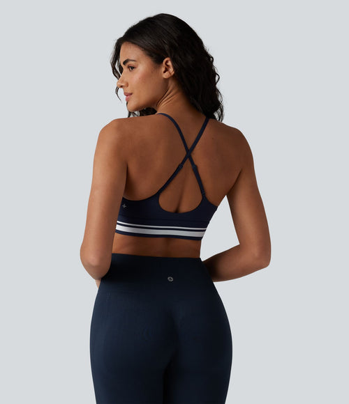 Brassière de sport SoftlyZero™ Plush à maintien léger, dos croisé ouvert, rayures color block et soutien intégré