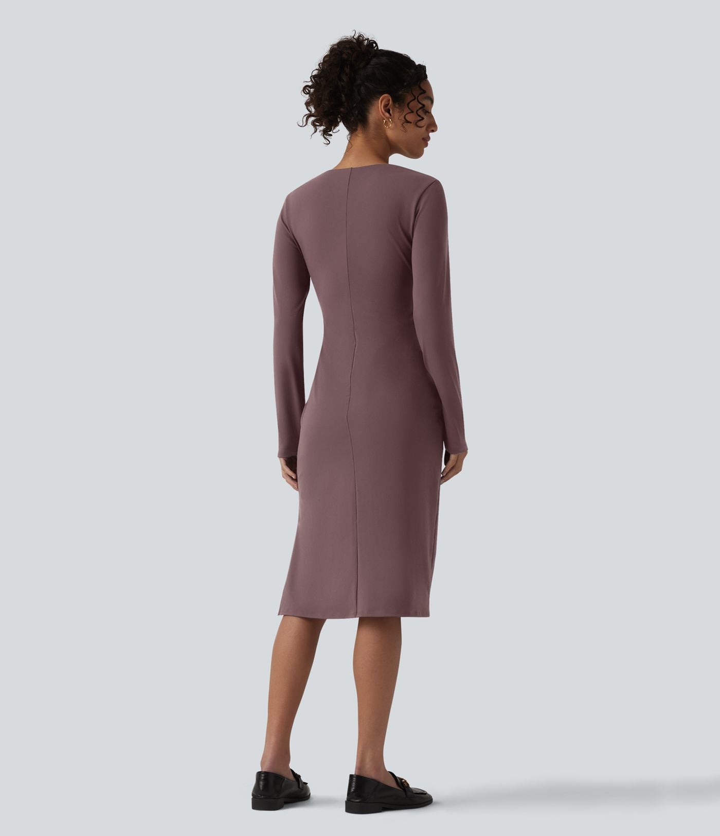Robe midi col V manches longues froncée avec fente - Idéale pour le bureau