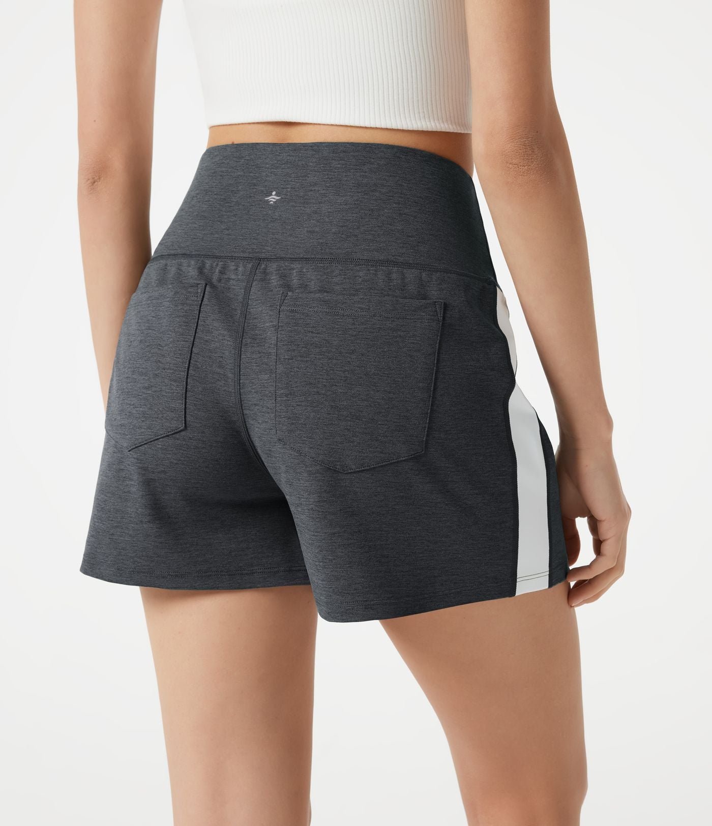 Short baggy de sport taille haute à séchage rapide avec bandes latérales et poches