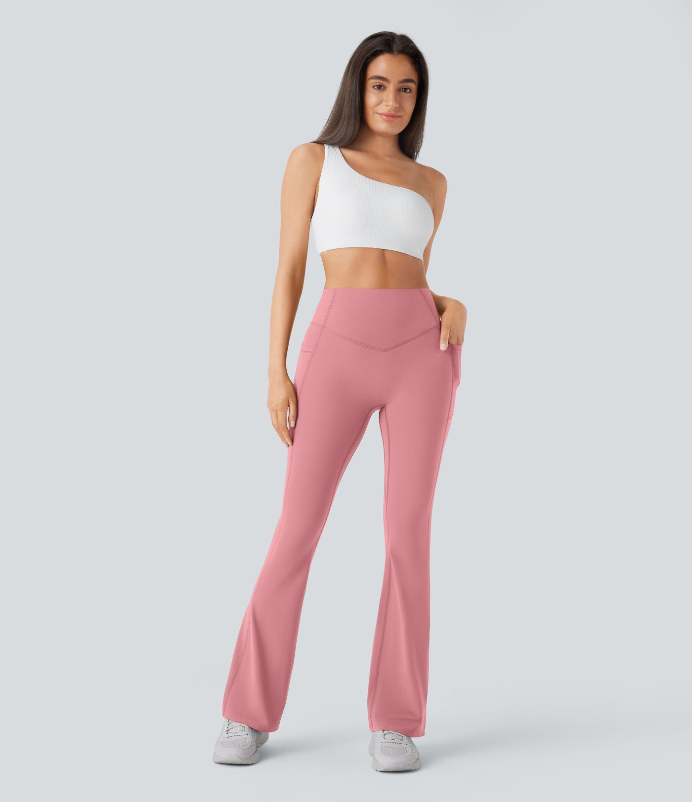 Pantalon de yoga à coupe bootcut gainant galbant taille haute avec effet scrunch et poches Halara UltraSculpt™